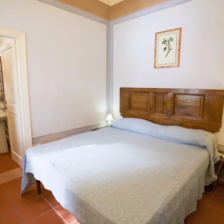 & Sant'anna Del Volterraio 度假村 4*