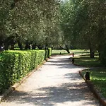 Üdülőközpont & Sant'anna Del Volterraio 4*