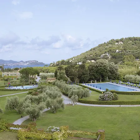 リゾート & Sant'anna Del Volterraio ポルトフェッラーイオ