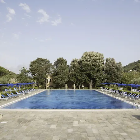 リゾート & Sant'anna Del Volterraio