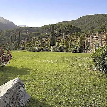 & Sant'anna Del Volterraio 4*