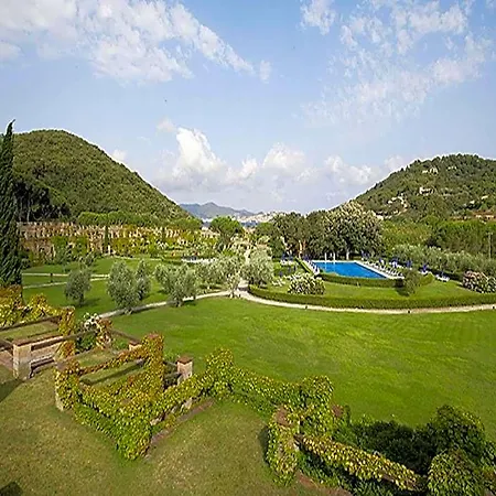 & Sant'anna Del Volterraio 4*