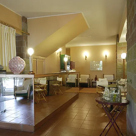 & Sant'anna Del Volterraio