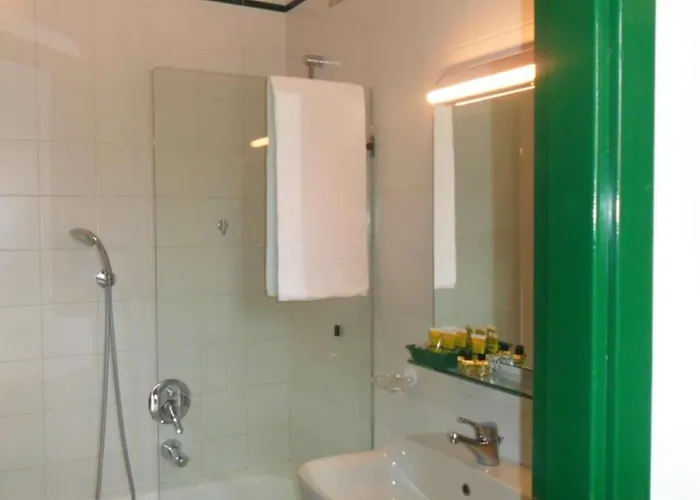 & Sant'anna Del Volterraio