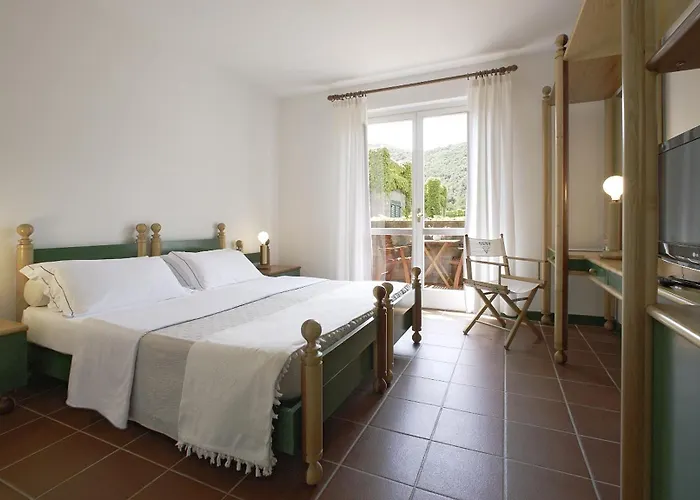 & Sant'anna Del Volterraio